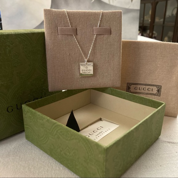 GUCCI Large Square Pendant Necklace Signature Trademark Logo Silver $450 New box - Picture 2 of 16